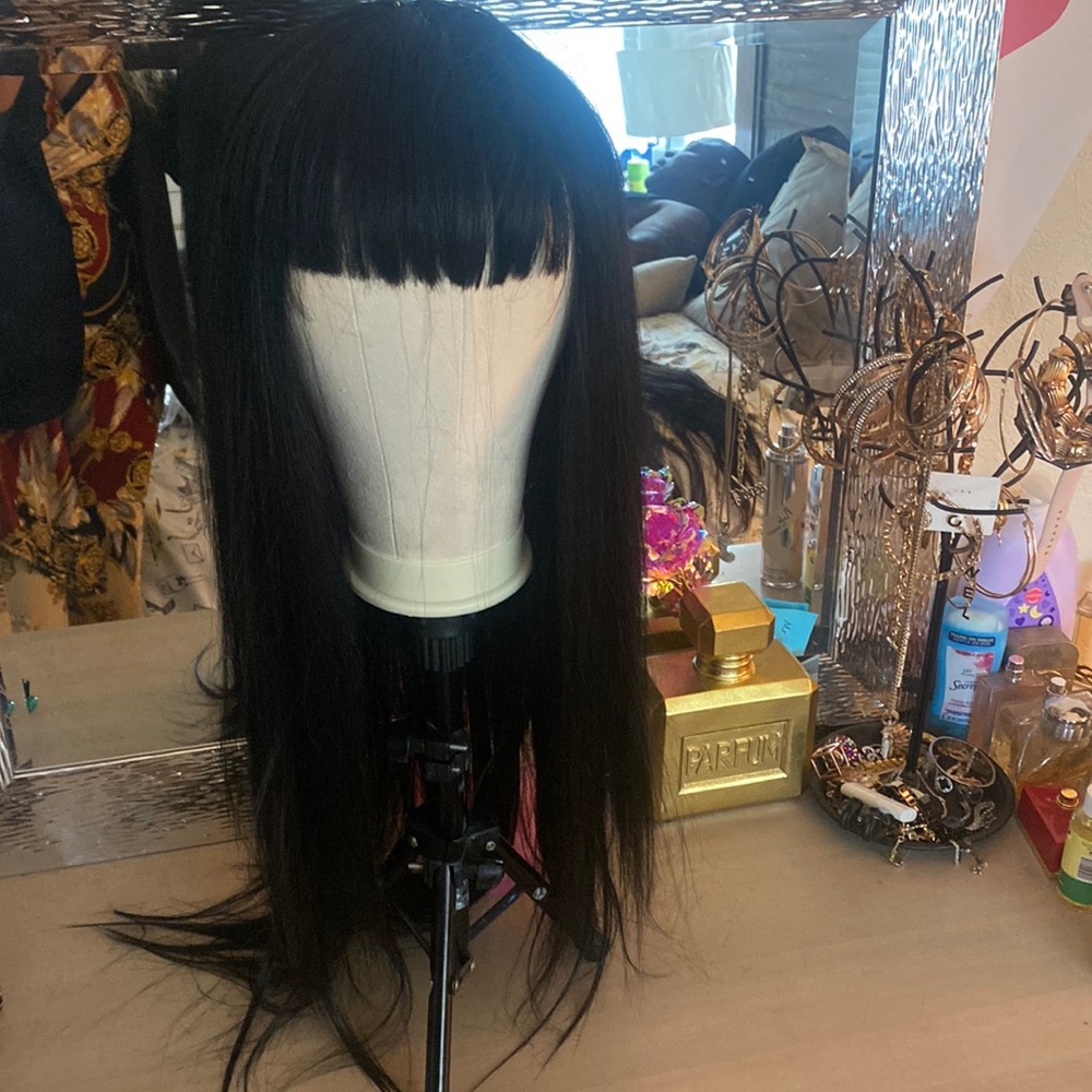 30’ black straight with bangs